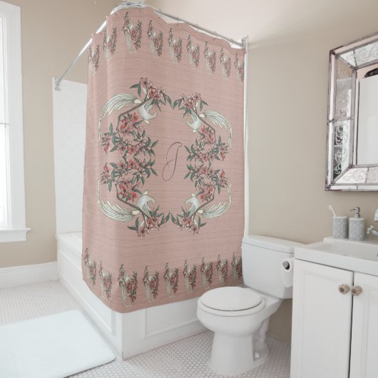 De Romance van Silk Peach w / Monogram Douchegordijn (In situ)