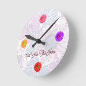 De ronde Floral klok met "God zegene Dit Huis"Teks (Hoek)