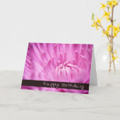 De roze Kaart van de Verjaardag van de Chrysant (Gele Bloem)