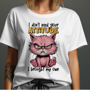 De roze kat met houding t-shirt