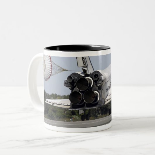 De ruimtependelAtlantis ontruimt zijn belemmerings Tweekleurige Koffiemok (Voorkant links)