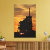 De ruimtependelAtlantis op het lanceerpad Canvas Afdruk (Insitu (Woonkamer))