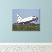 De ruimtependelAtlantis raken aan baan 3 Canvas Afdruk (Insitu (Houten vloer))