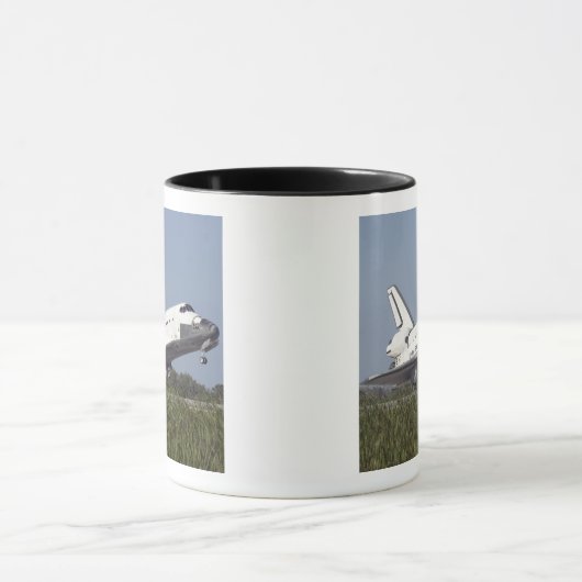 De ruimtependelAtlantis raken aan baan 3 Mok (Midden)