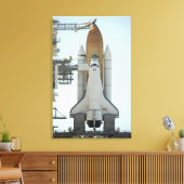 De ruimtependelAtlantis zit op het lanceringspad Canvas Afdruk (Insitu (Woonkamer))