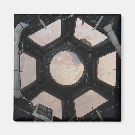 De Sahara is zichtbaar door de ramen Magneet (Voorkant)