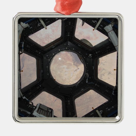 De Sahara is zichtbaar door de ramen Metalen Ornament (Voorkant)