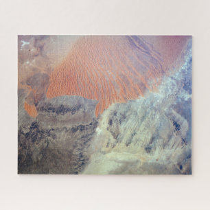 De Saharawoestijn in Algerije, Noord-Afrika. Legpuzzel