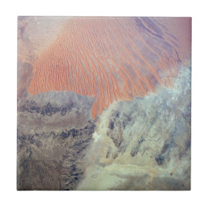 De Saharawoestijn in Algerije, Noord-Afrika. Tegeltje