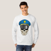 De schedel als politieagent met pet van politie t-shirt (Voorkant volledig)