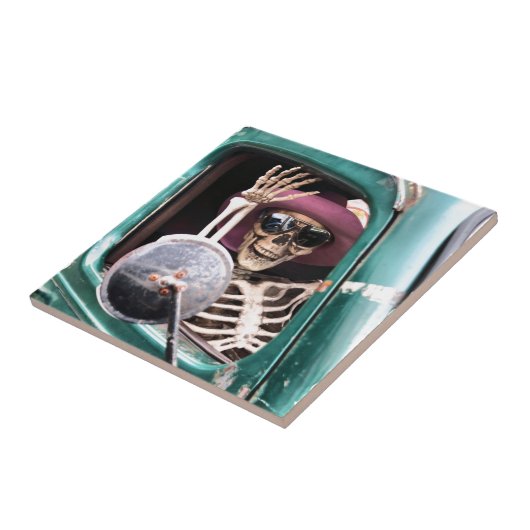 De schedel in een vrachtwagen tegeltje (Zijkant)