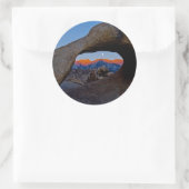 De Schilderachtig Alabama Hills Nestled Ronde Sticker (Tas)