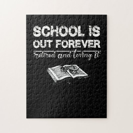 De school is uit voor altijd gepensioneerd en houd legpuzzel (Verticaal)