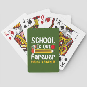 De school is uit voor altijd gepensioneerd en houd pokerkaarten