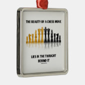 De schoonheid van een schaafbeweging leeft in geda metalen ornament (Rechts)