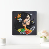 De schoonheid van een vrouw. vierkante klok (Huis)