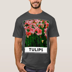 De schoonheid van roze tulp bloem in de tuinfoto t-shirt