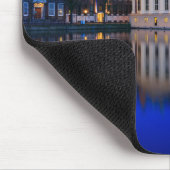 De skyline in Den Haag op het blauwe uur-mousepad Muismat (Hoek)