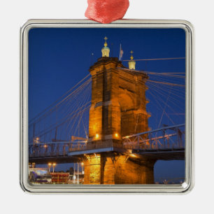 De skyline van Cincinnati, Ohio, USA in de schemer Metalen Ornament
