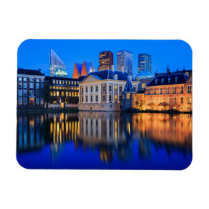 De skyline van Den Haag op een rechthoekige magnee Magneet