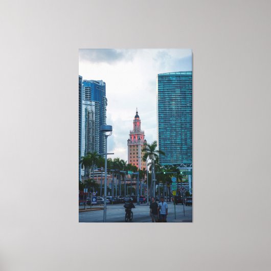 De skyline van Miami met Freedom Tower bij zonsond Canvas Afdruk (Voorkant)