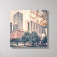 De skyline van San Francisco met een herfstboom
