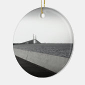 De skyway benaderen keramisch ornament (Links)