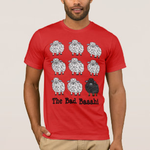 De slechte schaap in het T-shirt van de familie