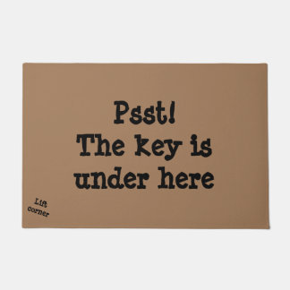 De sleutel is hier onder deurmat