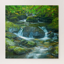 De smaragdgroene stroom van de Ierse beek Legpuzzel