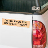 De snelheidslimiet hier bumpersticker (Op Truck)