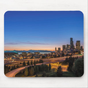 De snelweg I-5 in het centrum van Seattle bij sche Muismat