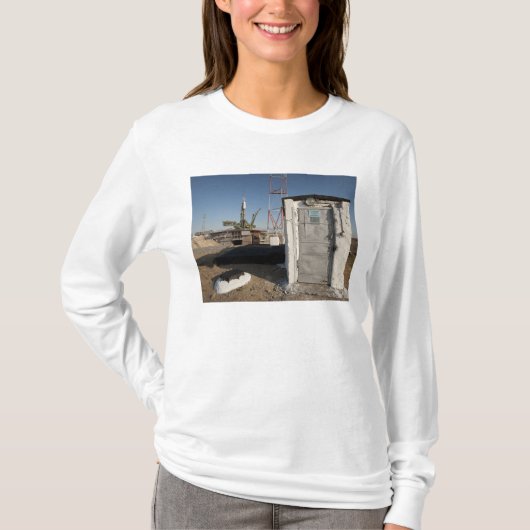 De Sojoez raket kort na aankomst 2 T-shirt (Voorkant)