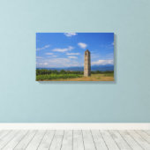 de solitaire middeleeuwse klokkentoren  OMWIKKELDE Canvas Afdruk (Insitu (Houten vloer))