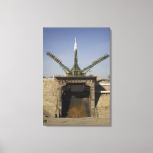 De Soyuz-raket wordt in positie 2 geplaatst Canvas Afdruk