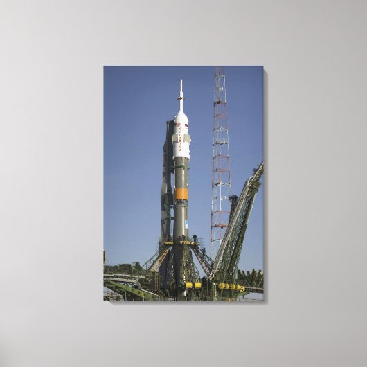 De Soyuz-raket wordt in positie 2 geplaatst Canvas Afdruk (Voorkant)