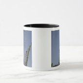 De Soyuz-raket wordt in positie 2 geplaatst Mok (Midden)