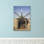 De Soyuz-raket wordt in positie 3 geplaatst Canvas Afdruk (Insitu (Houten vloer))