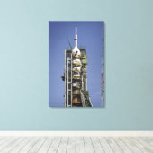 De Soyuz-raket wordt in positie gebracht Canvas Afdruk (Insitu (Houten vloer))