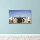 De Soyuz-raket wordt in positie gebracht Canvas Afdruk (Insitu (Houten vloer))