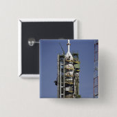 De Soyuz-raket wordt in positie gebracht Vierkante Button 5,1 Cm (Voorkant /achterkant)