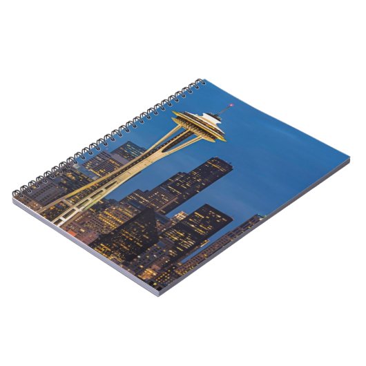 De Space Needle en het centrum van Seattle Notitieboek (Linkerzijde)