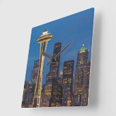 De Space Needle en het centrum van Seattle Vierkante Klok (Hoek)