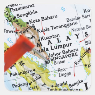 De speld van de kaart die in Singapore op kaart wo Vierkante Sticker
