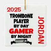 De Speler van Trombone houdt van het spelen van Vi Keramisch Ornament (Achterkant)