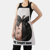 De Spooky Mom Halloween Pumpkin Schort (Insitu)