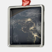 De stad licht 's nachts in Japan. Metalen Ornament (Links)