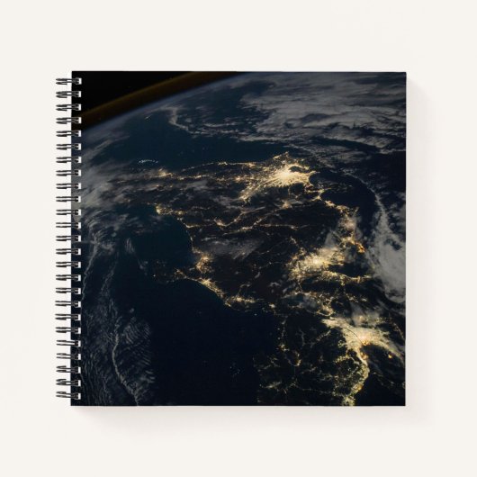 De stad licht 's nachts in Japan. Notitieboek (Voorkant)