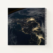 De stad licht 's nachts in Japan. Notitieboek (Achterkant)