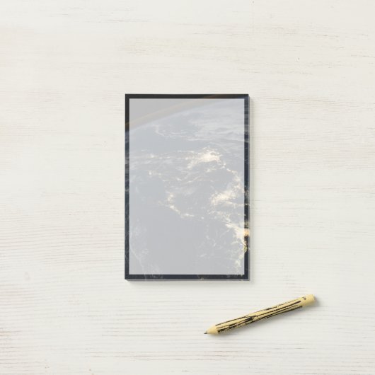 De stad licht 's nachts in Japan. Post-it® Notes (Op bureau)